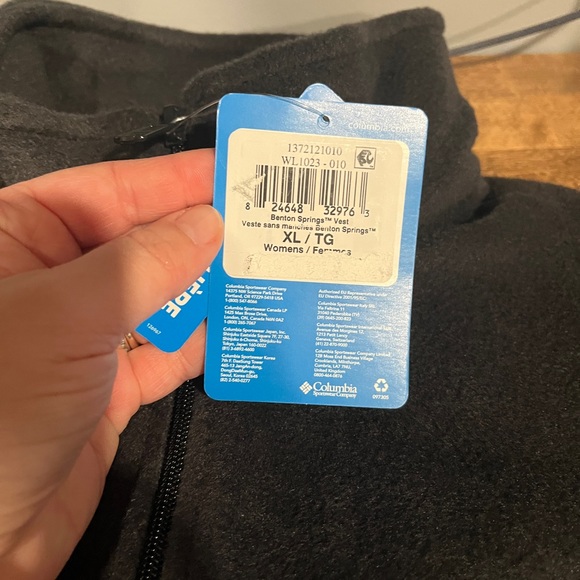 Columbia Black Women's Vest - Picture 3 of 4